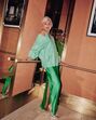 Como as mulheres com mais de 40 anos usam saias midi… sem perder elegância