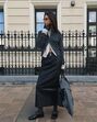 Como as mulheres com mais de 40 anos usam saias midi… sem perder elegância