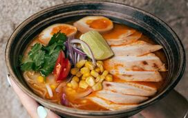 Já se rendeu ao Ramen? Descubra os melhores sítios para se deliciar com este prato japonês
