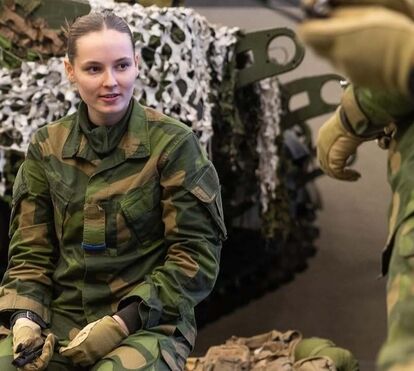 Formação militar da princesa Ingrid Alexandra da Noruega já começou
