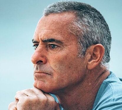 Garrett McNamara troca água pela neve e sofre acidente aparatoso que o atira para a cama do hospital