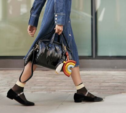 Saiba quais os sapatos que se vão usar em 2024 e os que deve manter bem lá no fundo do armário