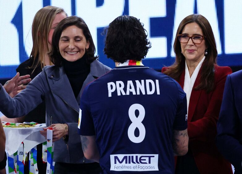 Rainha Mary, final europeu andebol, Alemanha