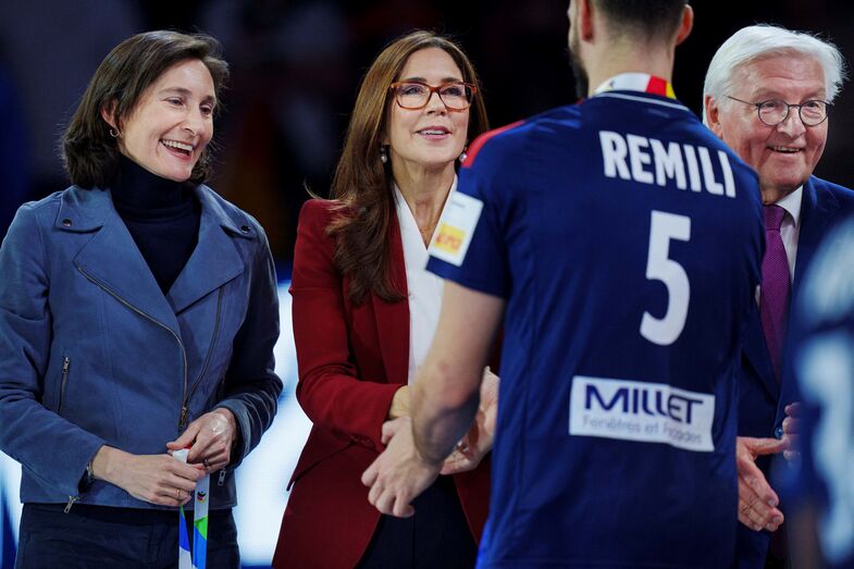Rainha Mary, final europeu andebol, Alemanha