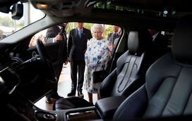 Jipe de luxo da rainha Isabel II está à venda mas não é para qualquer um: saiba o preço