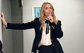 O novo look de Fernanda Serrano: morena e com franja