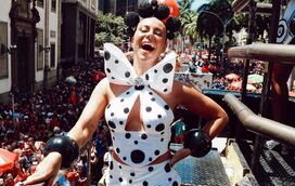 O Carnaval foi mesmo de Paolla Oliveira! Porquê toda gente quer ser igual à mulher que mostrou que é possível ser feliz com (qualquer) corpo