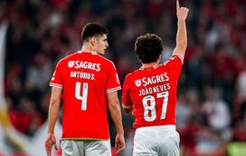Dor maior. Jovens craques do Benfica de luto. João Neves chora a morte da mãe e António Silva perdeu o avô materno