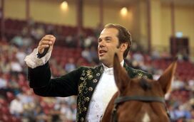 Olé! Em março há festa dos forcados em Évora com João Moura Caetano e muita animação dentro e fora da arena