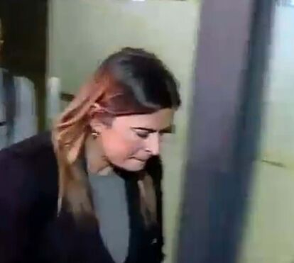 A teia de amigos poderosos de Sandra Madureira! Estrela da TV Carina Caldeira confirma apoio à mulher de Macaco... pondo em risco o próprio pai