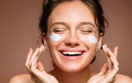 Combata as rugas com uma boa rotina de beleza