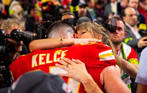 Kansas City Chiefsm, taylor swift, Travis Kelce, super bowl