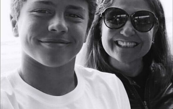 João Neves e a mãe, Sara Gonçalves