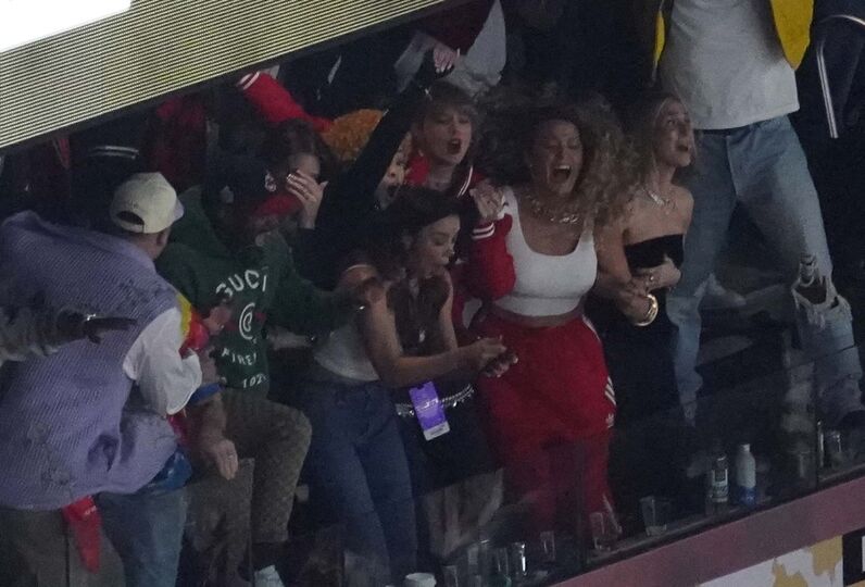 Kansas City Chiefsm, taylor swift, Travis Kelce, super bowl