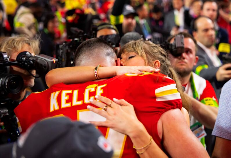 Kansas City Chiefsm, taylor swift, Travis Kelce, super bowl
