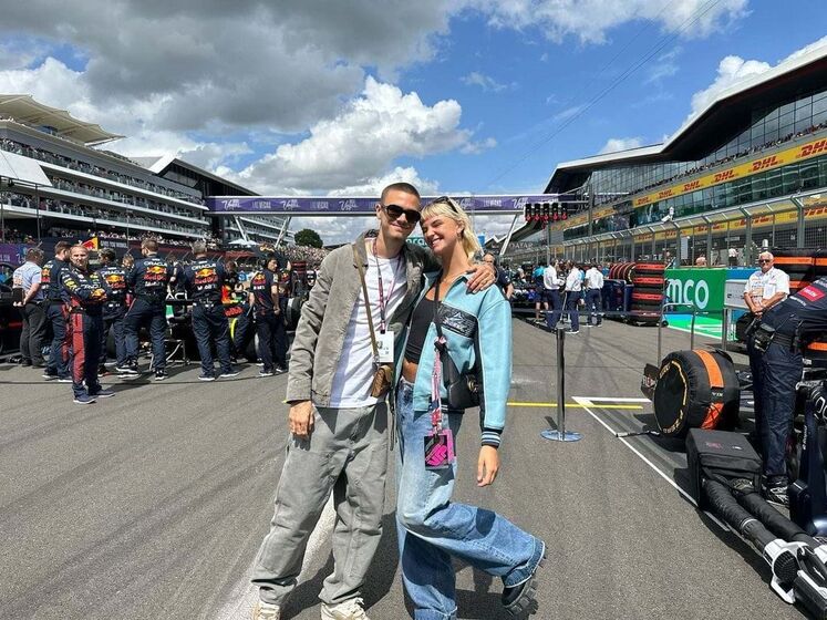 Romeo Beckham e Mia Regan