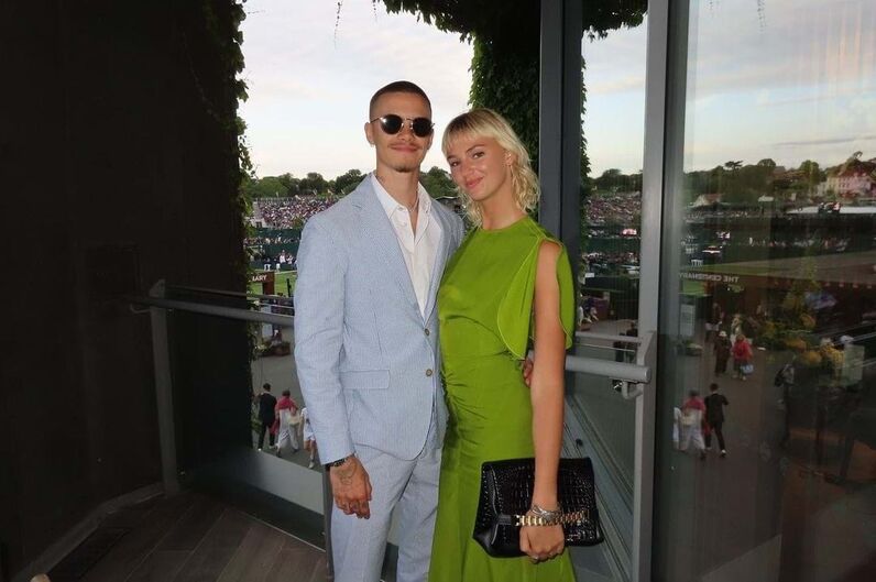 Romeo Beckham e Mia Regan