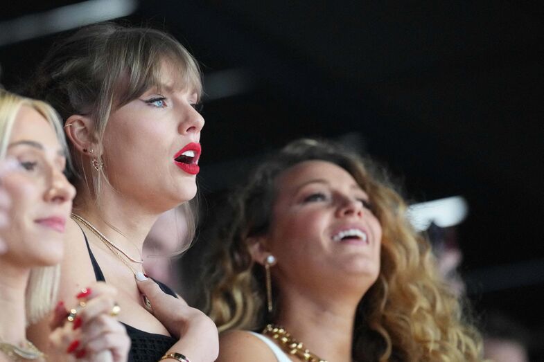 Kansas City Chiefsm, taylor swift, Travis Kelce, super bowl