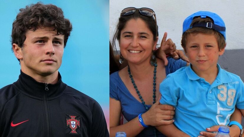 João Neves chora a morte da mãe