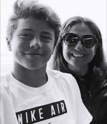 João Neves e a mãe, Sara Gonçalves