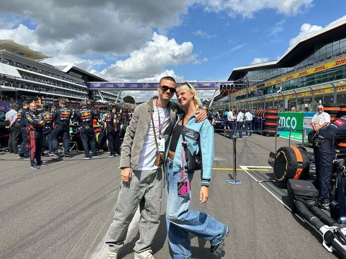 Romeo Beckham e Mia Regan