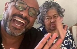 Cantor Olavo Bilac chora morte da mãe