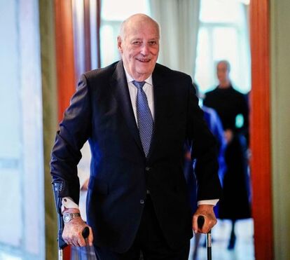 Rei Harald da Noruega já teve alta após colocar pacemaker 