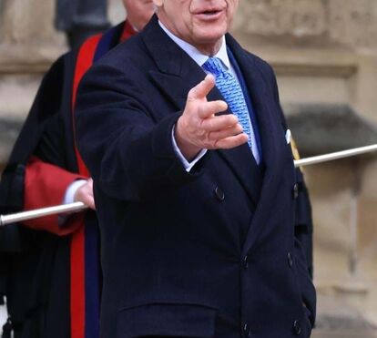 Carlos III está a reagir bem aos tratamentos contra o cancro