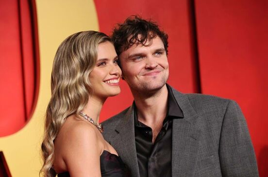 Sara Sampaio e Ray Nicholson