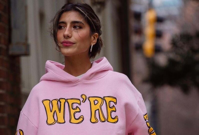 Unhas: Chama-se 'Strawberry Milk Manicure' e é a grande tendência da primavera