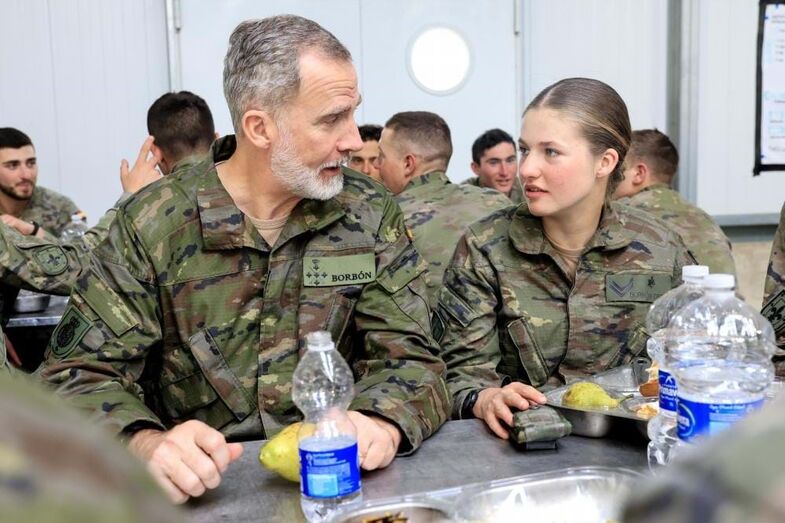 Rei Felipe VI visita Leonor
