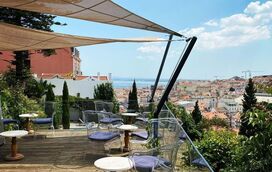 As 10 esplanadas lisboetas para aproveitar os dias maiores e petiscar entre amigos