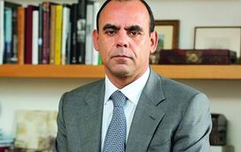 As sete vidas de Morais Sarmento! Da luta contra as drogas à doença que o levou a ser operado 12 vezes e o deixou às portas da morte