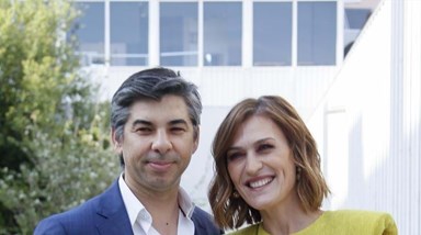 Apaixonados e sorridentes, Fátima Lopes e Jorge Cristino posam juntos