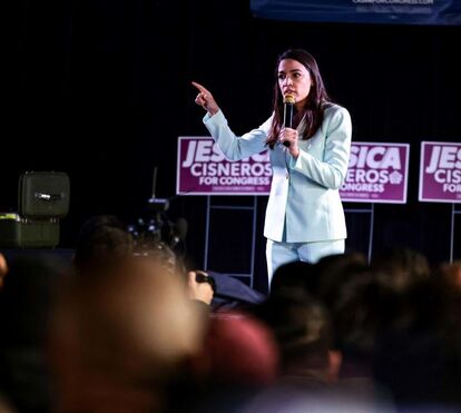 Congressista dos EUA Alexandria Ocasio-Cortez desespera com vídeo de sexo com a sua imagem