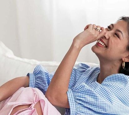 Atrevida e coquete! A blusa dos 'lacinhos' que todas as mulheres querem usar nesta primavera