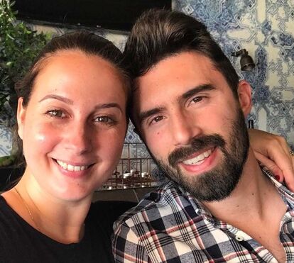 EXCLUSIVO: Daniela Pimenta e o marido encurralados na Tailândia após burla milionária. Saltam de hotel em hotel e filhos não vão à escola há mais de seis meses