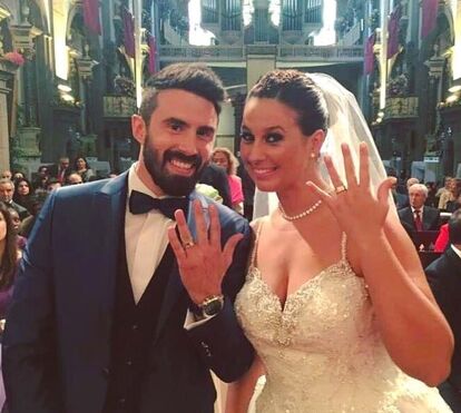 Daniela Pimenta e o marido em fuga na Tailândia. Casal está sem dinheiro e deixa filhos em risco
