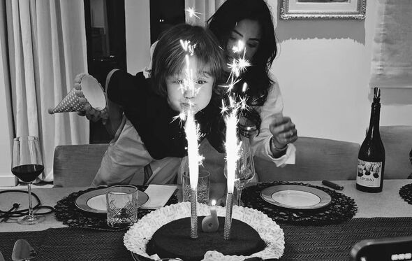 Mia Rose e o filho