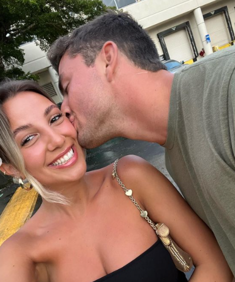 April Ivy, Renato Van Veggel