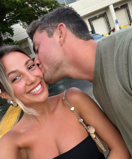 April Ivy, Renato Van Veggel