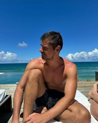 Kelly Bailey, Lourenço Ortigão, Vicente