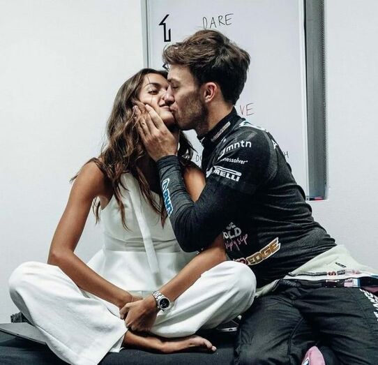 Kika Cerqueira Gomes, Pierre Gasly
