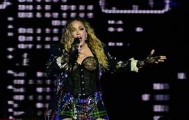 Ousadia, liberdade e sexualidade à solta: assim foi Madonna no palco, em plena praia de Copacabana