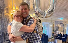 Noémia Costa celebra 60 anos com familiares e amigos onde não faltou João Baião