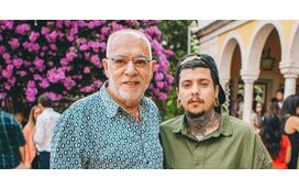 Agir e o pai Paulo de Carvalho aproveitam bom tempo em família 