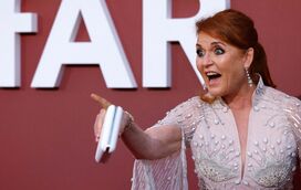 Sarah Ferguson brilha no Festival de Cannes com vestido de 15 mil euros