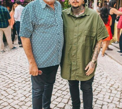 Agir e o pai Paulo de Carvalho aproveitam bom tempo em família 