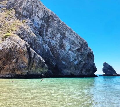 Estes pequenos paraísos de água salgada estão a dois passos de Lisboa! 6 praias 'desertas' que importa conhecer