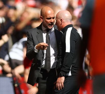 William e o príncipe George assistem a final em Wembley. Estas são as melhores imagens deste momento único